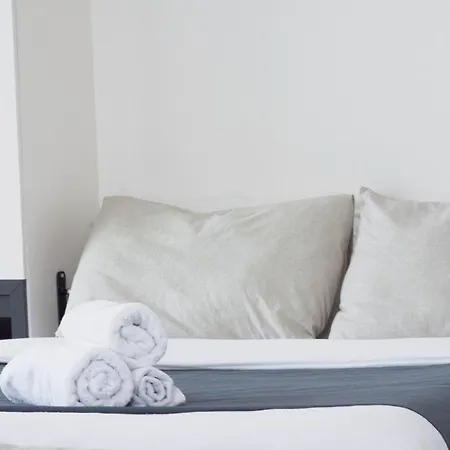 Modern Getaway - Immerse Yourself In Luxury Apartament *